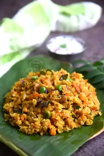 Chicken Idiyappam Kothu ( சிக்கன் இடியாப்பம் கொத்து )