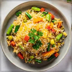 Veg Fried Rice & Noodles ( வெஜ் ரைஸ் & நூடுல்ஸ் )